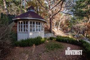 Дом 266м&sup2;, 3-этажный, участок 20 сот.  