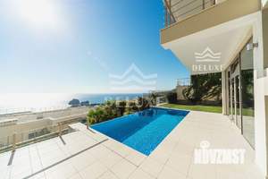 Дом 800м&sup2;, 3-этажный, участок 8 сот.  