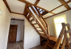 Дом 223м&sup2;, 3-этажный, участок 15 сот.  