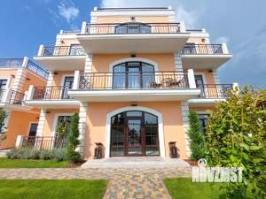 Дом 390м&sup2;, 3-этажный, участок 6 сот.  