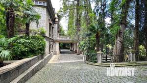 Дом 505м², 3-этажный, участок 41 сот.  