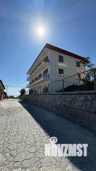 Дом 740м&sup2;, 3-этажный, участок 6 сот.  