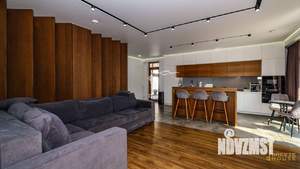 Дом 285м², 3-этажный, участок 12 сот.  