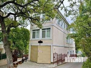 Дом 375м², 3-этажный, участок 1 сот.  