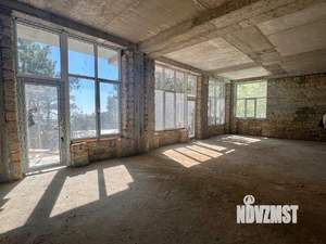 Дом 255м&sup2;, 3-этажный, участок 4 сот.  