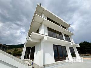 Дом 550м², 3-этажный, участок 4 сот.  