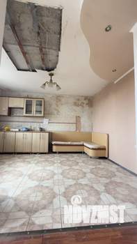 Дом 217м&sup2;, 3-этажный, участок 6 сот.  