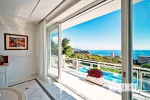 Дом 890м², 3-этажный, участок 20 сот.  