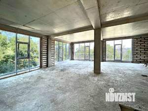 Дом 272м&sup2;, 3-этажный, участок 4 сот.  