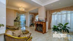 Дом 725м&sup2;, 3-этажный, участок 24 сот.  