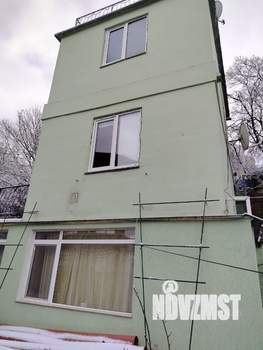 Дом 100м&sup2;, 3-этажный, участок 4 сот.  