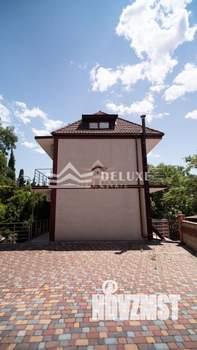 Дом 600м&sup2;, 3-этажный, участок 6 сот.  