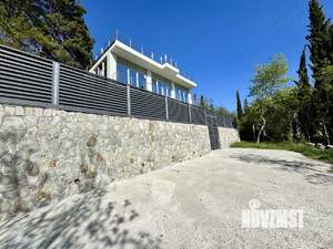 Дом 228м&sup2;, 2-этажный, участок 8 сот.  