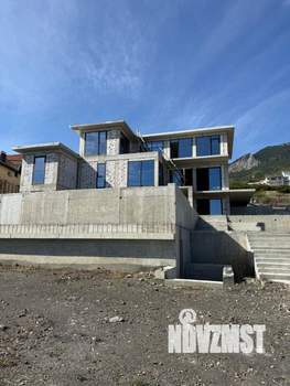 Коттедж 550м&sup2;, 3-этажный, участок 14 сот.  