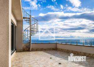 Дом 840м&sup2;, 4-этажный, участок 11 сот.  