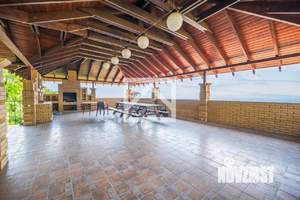 Дом 515м&sup2;, 3-этажный, участок 30 сот.  