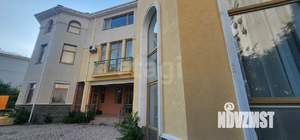 Дом 696м&sup2;, 3-этажный, участок 6 сот.  