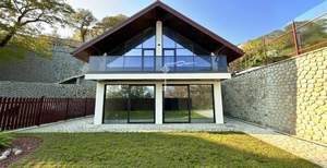 Дом 235м², 2-этажный, участок 8 сот.  