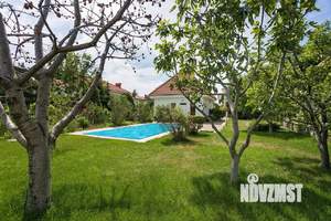 Дом 327м², 2-этажный, участок 21 сот.  