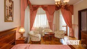 Дом 545м², 3-этажный, участок 16 сот.  