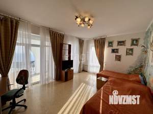 Дом 550м², 3-этажный, участок 32 сот.  