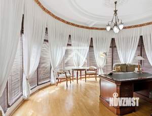 Дом 528м&sup2;, 3-этажный, участок 45 сот.  