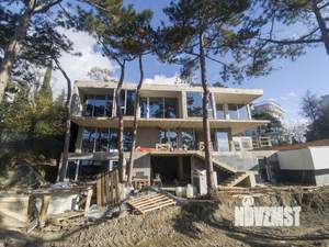 Дом 369м², 3-этажный, участок 7 сот.  