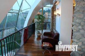 Дом 550м², 2-этажный, участок 12 сот.  