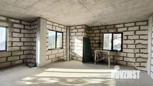 Дом 200м&sup2;, 3-этажный, участок 2 сот.  