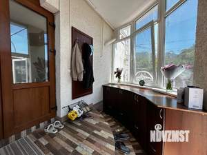 Дом 240м², 3-этажный, участок 8 сот.  