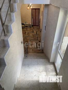 Дом 264м², 3-этажный, участок 3 сот.  