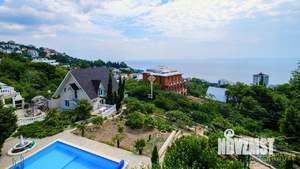 Дом 296м², 3-этажный, участок 20 сот.  