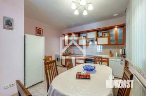 Дом 700м², 4-этажный, участок 8 сот.  