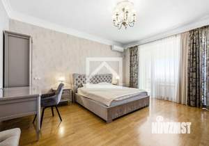 Дом 460м&sup2;, 3-этажный, участок 12 сот.  