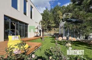 Дом 294м&sup2;, 2-этажный, участок 7 сот.  