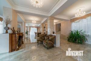 Дом 725м², 3-этажный, участок 24 сот.  