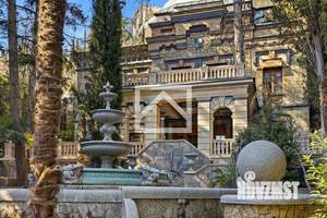 Дом 518м&sup2;, 4-этажный, участок 42 сот.  