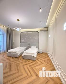 Дом 290м&sup2;, 2-этажный, участок 5 сот.  