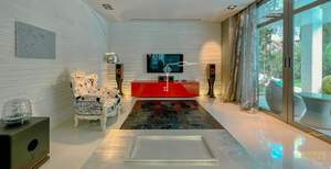 Дом 350м&sup2;, 2-этажный, участок 9 сот.  