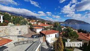 Дом 409м&sup2;, 2-этажный, участок 9 сот.  