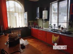 Дом 223м&sup2;, 3-этажный, участок 1 сот.  