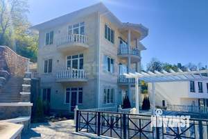 Дом 298м², 3-этажный, участок 9 сот.  