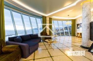 Дом 611м&sup2;, 5-этажный, участок 6 сот.  