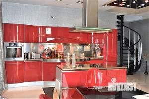 Дом 350м², 2-этажный, участок 9 сот.  