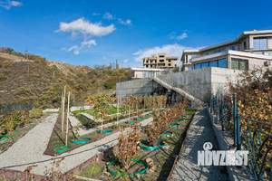 Дом 2150м², 3-этажный, участок 36 сот.  