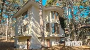 Дом 300м&sup2;, 3-этажный, участок 11 сот.  