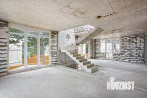 Дом 245м², 3-этажный, участок 5 сот.  