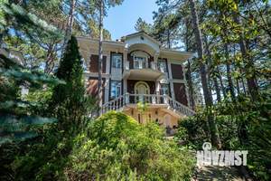 Дом 360м&sup2;, 2-этажный, участок 10 сот.  