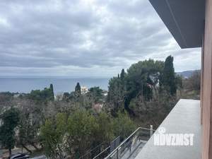 Дом 178м&sup2;, 2-этажный, участок 4 сот.  