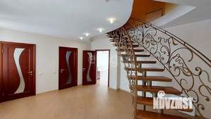 Дом 228м&sup2;, 3-этажный, участок 4 сот.  